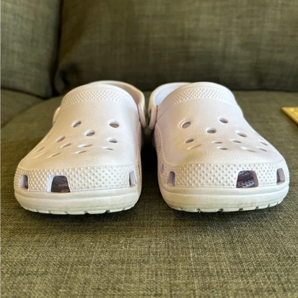Light Purple Crocs with Strap - Picture 4 of 6